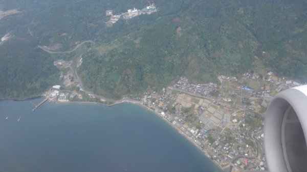 JAL0641便の機内から：錦江湾