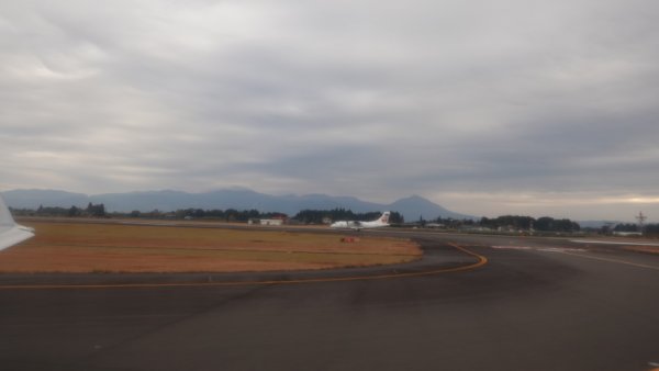 JAL3793便の機内から：プッシュバック終了