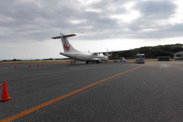 屋久島空港(6)：JAL3740便
