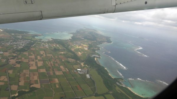 RAC831便の機内から(6)：海岸線