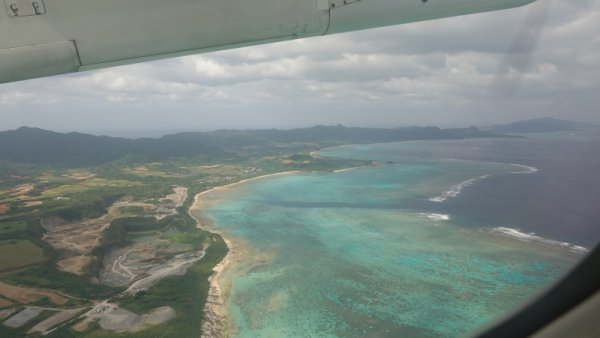 RAC834便の機内から(3)：海岸線