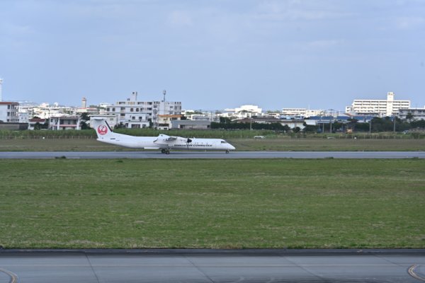 展望デッキから(2)：RAC機の着陸